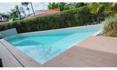 VENTA CASA CON PISCINA PRIVADA EN CONJUNTO CERRADO CERRITOS PEREIRA