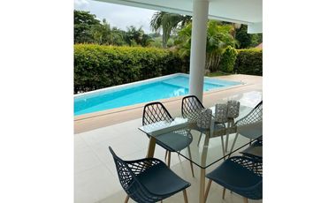 VENTA CASA CON PISCINA PRIVADA EN CONJUNTO CERRADO CERRITOS PEREIRA