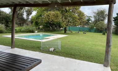 Muy Linda Casa en  venta o alquiler en Barrio La Emilia