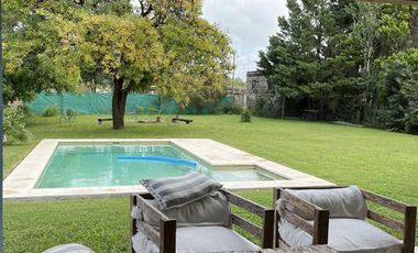 Muy Linda Casa en  venta o alquiler en Barrio La Emilia