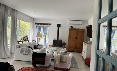 Muy Linda Casa en  venta o alquiler en Barrio La Emilia