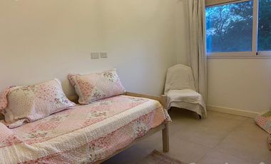 Muy Linda Casa en  venta o alquiler en Barrio La Emilia