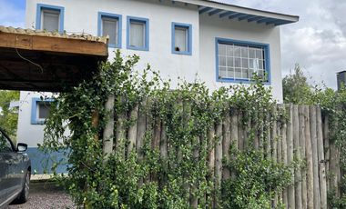 Muy Linda Casa en  venta o alquiler en Barrio La Emilia
