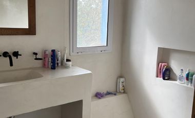 Muy Linda Casa en  venta o alquiler en Barrio La Emilia