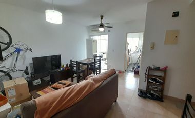 Departamento 2 ambientes en excelente estado. Villa Adelina