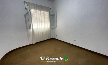 Alquiler Casa 3 Ambientes con Patio y Garage - Paso Del Rey