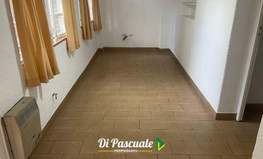 Alquiler Casa 3 Ambientes con Patio y Garage - Paso Del Rey