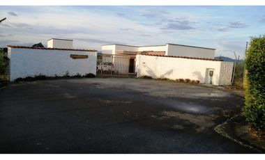 VENDO CASA CAMPESTRE ENTRE ALCALA Y QUIMBAYA