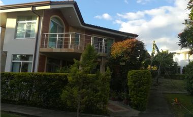 VENDO CASA EN CONDOMINIO FUSAGASUGA