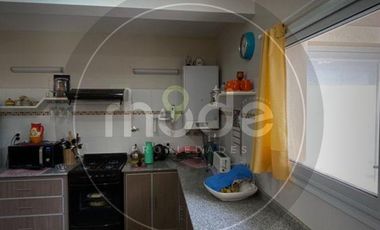 Calle Las Camelias e/ Av. 6 y 7 al 500 - Casa con tres dormitorios en Costa del Este