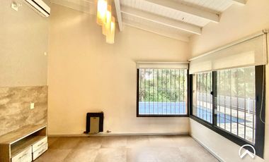 Alquiler. Casa en Country Club Chumamaya, Villa de Merlo.