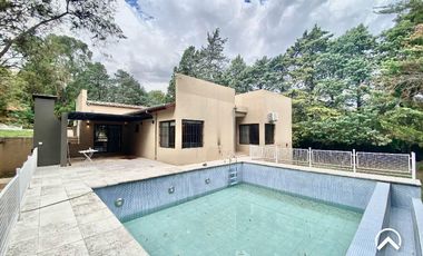 Alquiler. Casa en Country Club Chumamaya, Villa de Merlo.