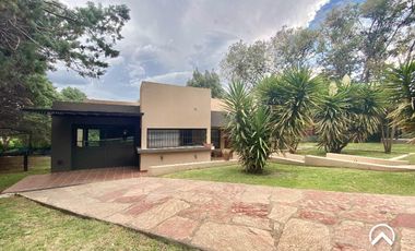 Alquiler. Casa en Country Club Chumamaya, Villa de Merlo.
