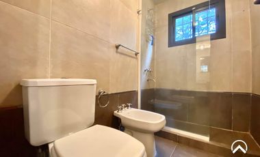 Alquiler. Casa en Country Club Chumamaya, Villa de Merlo.