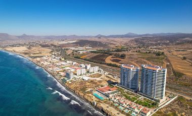 TERRENO CON VISTA AL MAR.