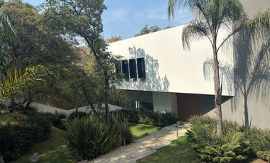 Venta de Casa en Fraccionamiento Hacienda de Valle Escondido, Atizapan
