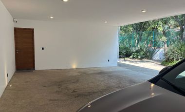 Venta de Casa en Fraccionamiento Hacienda de Valle Escondido, Atizapan