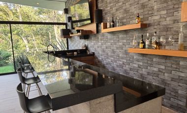 Venta de Casa en Fraccionamiento Hacienda de Valle Escondido, Atizapan