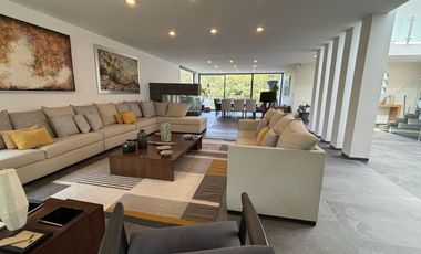 Venta de Casa en Fraccionamiento Hacienda de Valle Escondido, Atizapan