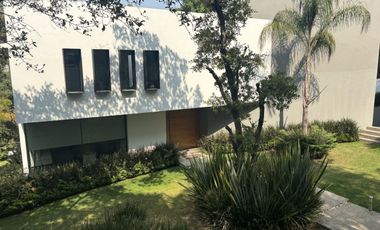 Venta de Casa en Fraccionamiento Hacienda de Valle Escondido, Atizapan