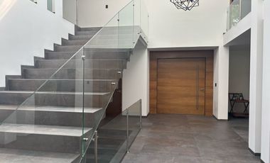 Venta de Casa en Fraccionamiento Hacienda de Valle Escondido, Atizapan