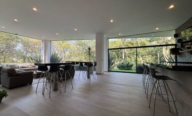 Venta de Casa en Fraccionamiento Hacienda de Valle Escondido, Atizapan