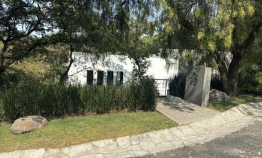 Venta de Casa en Fraccionamiento Hacienda de Valle Escondido, Atizapan