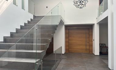 Venta de Casa en Fraccionamiento Hacienda de Valle Escondido, Atizapan