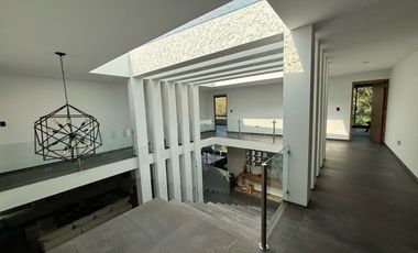 Venta de Casa en Fraccionamiento Hacienda de Valle Escondido, Atizapan