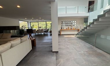 Venta de Casa en Fraccionamiento Hacienda de Valle Escondido, Atizapan