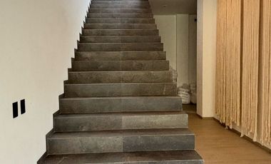 Venta de Casa en Fraccionamiento Hacienda de Valle Escondido, Atizapan