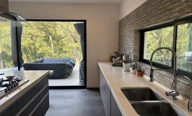 Venta de Casa en Fraccionamiento Hacienda de Valle Escondido, Atizapan