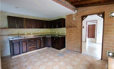 ARRIENDO CASA EN LA ESTRELLA SECTOR SURAMERICA