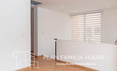 ESPECTACULAR CASA EN VENTA EN CAJICA