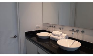 Apartamento dúplex con terrazas para arriendo en Santa Bárbara Alta