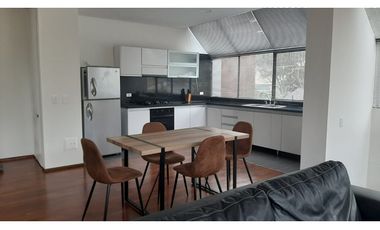 Apartamento dúplex con terrazas para arriendo en Santa Bárbara Alta