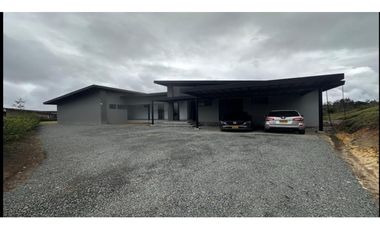 Casa en Arriendo en El Retiro