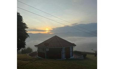 se vende espectacular finca de 24.000 mtrs en Guatavita zona exclusiva