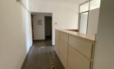 Oficina en arriendo Metro Moneda