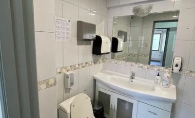 Oficina en arriendo Metro Moneda