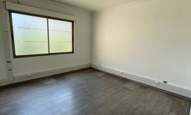 Oficina en arriendo Metro Moneda
