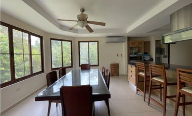 VENTA DE CASA EN CAMINO DE CRUCES CON PISCINA
