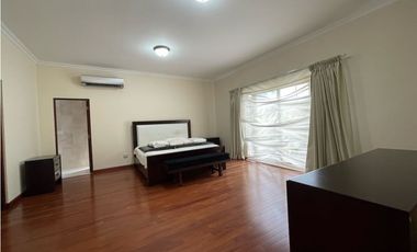 VENTA DE CASA EN CAMINO DE CRUCES CON PISCINA
