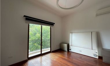VENTA DE CASA EN CAMINO DE CRUCES CON PISCINA