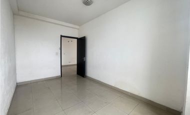 SEA CONFIABLE VENDE APARTAMENTO PH LA TORRACA 3 RECAMARAS