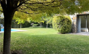 Venta de casa en Chacras de Coria