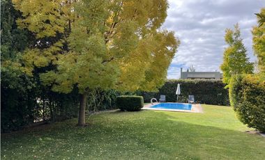 Venta de casa en Chacras de Coria