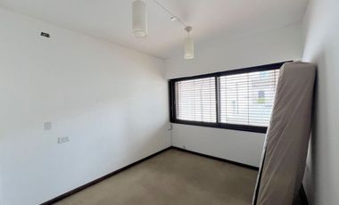 CASA EN ALQUILER CON DESTINO COMERCIAL, LA PLATA.