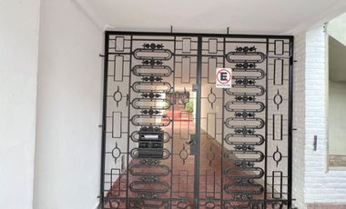 CASA EN ALQUILER CON DESTINO COMERCIAL, LA PLATA.