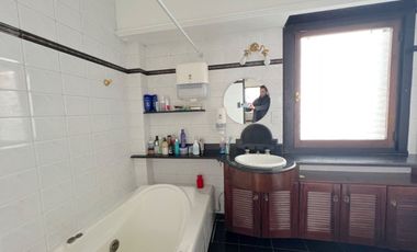CASA EN ALQUILER CON DESTINO COMERCIAL, LA PLATA.
